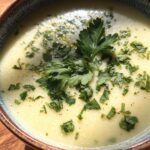 Einfaches Rezept für Vegane Kohlrabisuppe