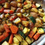 Schnelle Gemüsepfanne mit Kartoffeln, Karotten & Zucchini