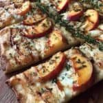 Pfirsich Flammkuchen mit Brie