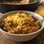 Cremiger One Pot Reis mit Hackfleisch und Käse