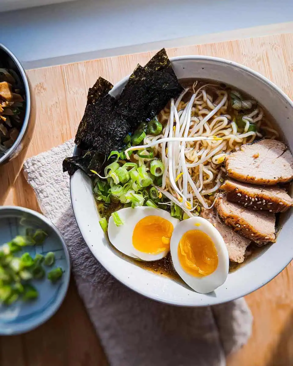 Ramen mit Hühnerbrühe und Putenfilet - detail 1