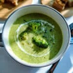 Einfache cremige Brokkolisuppe schnell gemacht