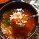 Schnelle Tomatensuppe mit Reis und Dosentomaten