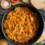 Einfacher vegetarischer Weißkohleintopf mit Kartoffeln