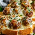 Französische Zwiebel-Hackbällchen-Schmelze