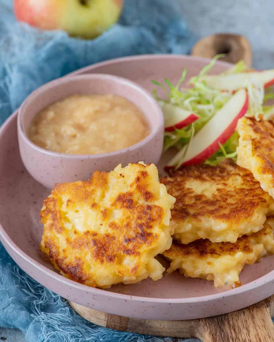 Milchreispuffer mit Apfel: 5 Zutaten zum Glück