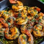 Pfannengebratene Chimichurri-Garnelen für Genießer