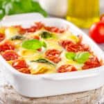 Einfacher und schneller Maultaschenauflauf mit Tomaten und Mozzarella