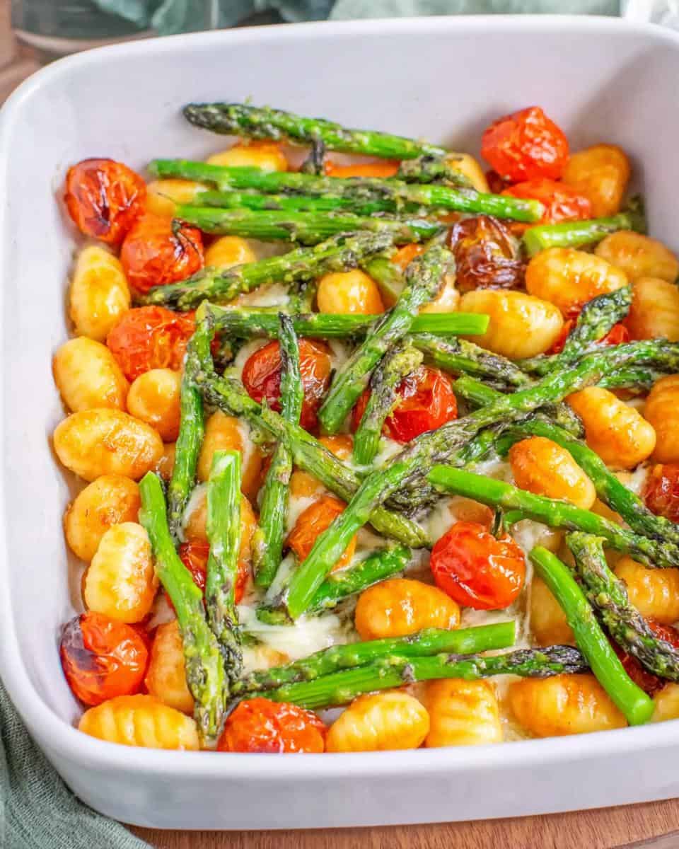 Einfaches Gnocchi Rezept mit grünem Spargel Pesto Backofen - detail 2