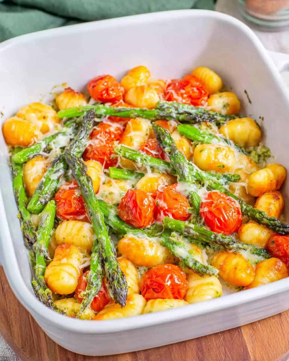 Einfaches Gnocchi Rezept mit grünem Spargel Pesto Backofen - detail 3