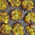 Einfaches Rezept für knusprige Smashed Potatoes aus dem Ofen