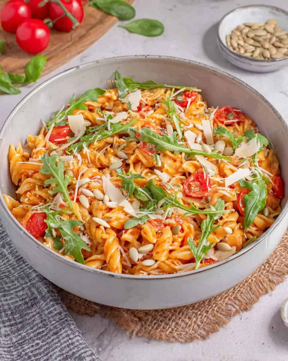 Nudelsalat mit Pesto und Rucola ohne Mayonnaise - detail 3