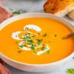 Einfache cremige Kürbissuppe in 15 Minuten