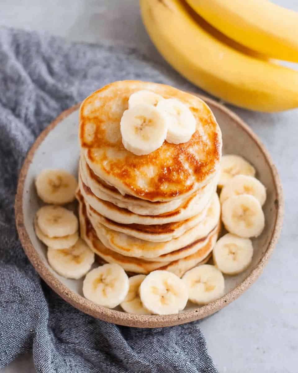 Einfache fluffige Bananen Pancakes ohne Ei - detail 3