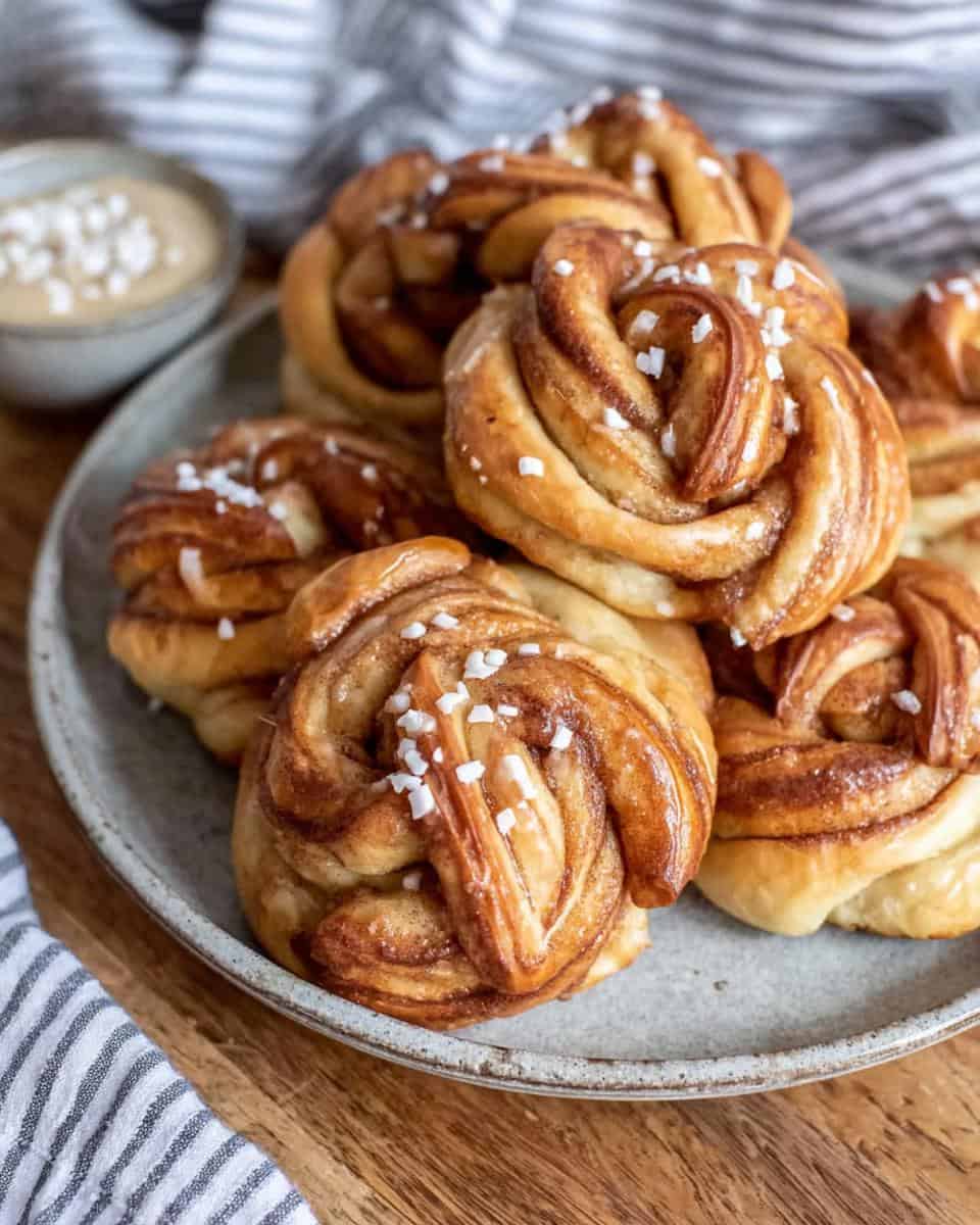 Einfache fluffige Zimtschnecken schnell selber backen - detail 2