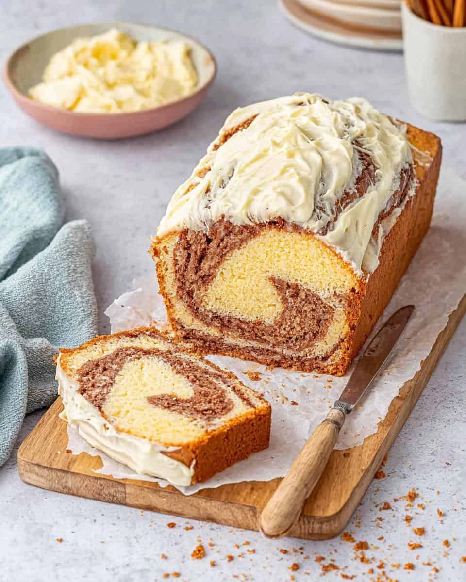 Einfacher Zimtschneckenkuchen Kastenform mit Frischkäse-Topping Rezept - detail 1