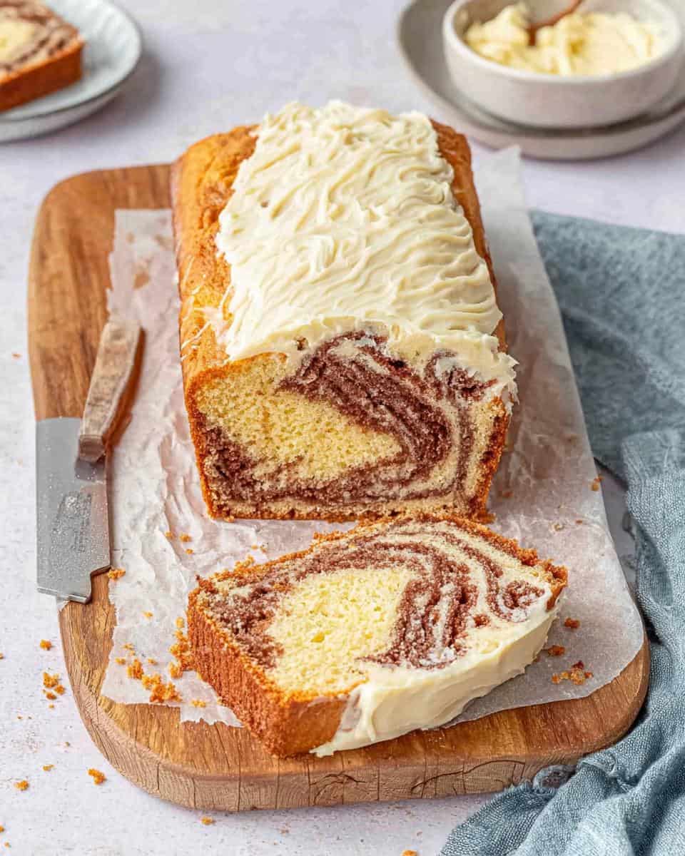 Einfacher Zimtschneckenkuchen Kastenform mit Frischkäse-Topping Rezept - detail 3