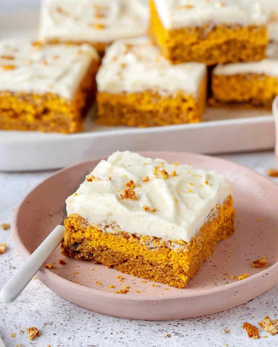 Einfacher saftiger Kürbiskuchen vom Blech mit Frischkäse - detail 1