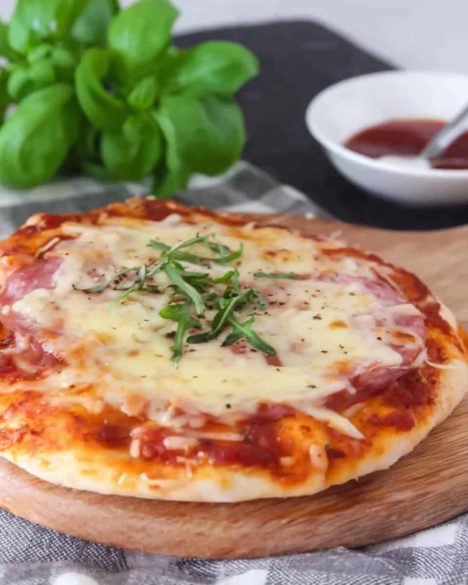 Einfaches Dinkel Pizzateig Rezept selber machen - detail 1