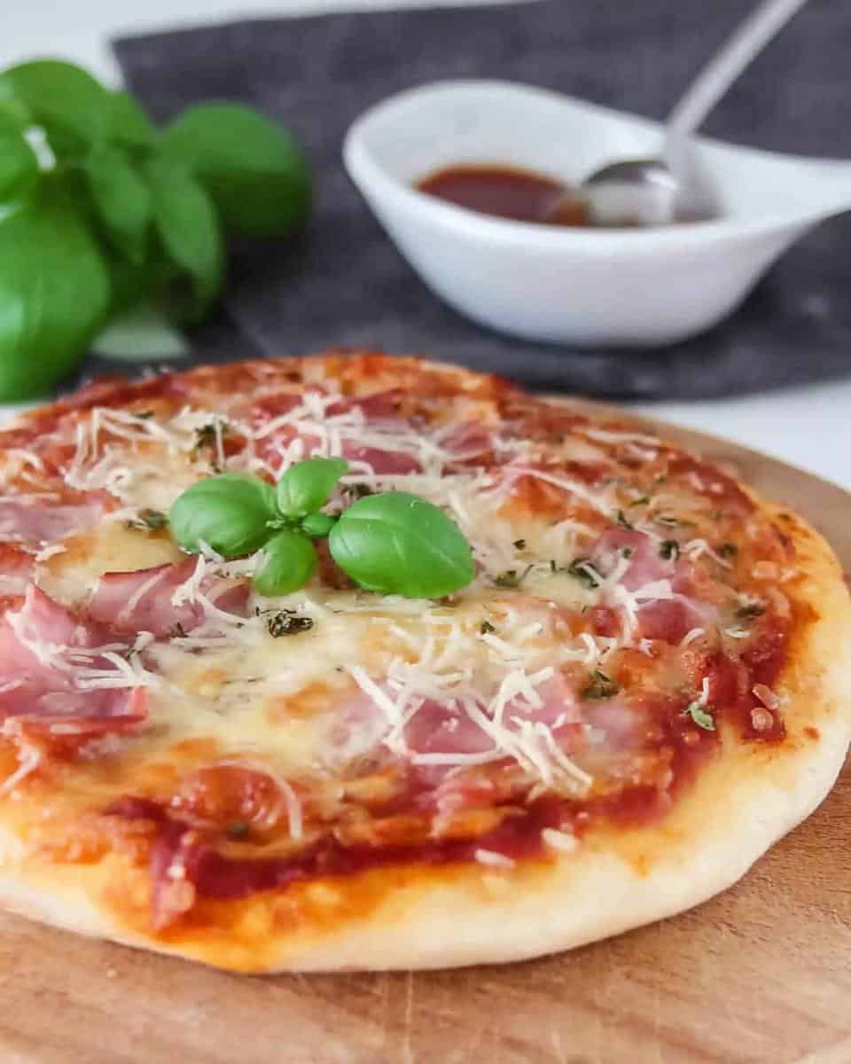 Einfaches Dinkel Pizzateig Rezept selber machen - detail 2