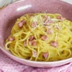 Einfaches und schnelles Spaghetti Carbonara mit Sahne Rezept