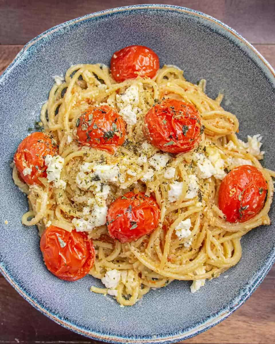 One Pot Ofen Feta Pasta mit Spaghetti - detail 2