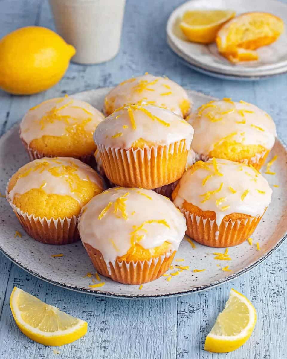 Saftige einfache Zitronenmuffins mit Öl Rezept - detail 3