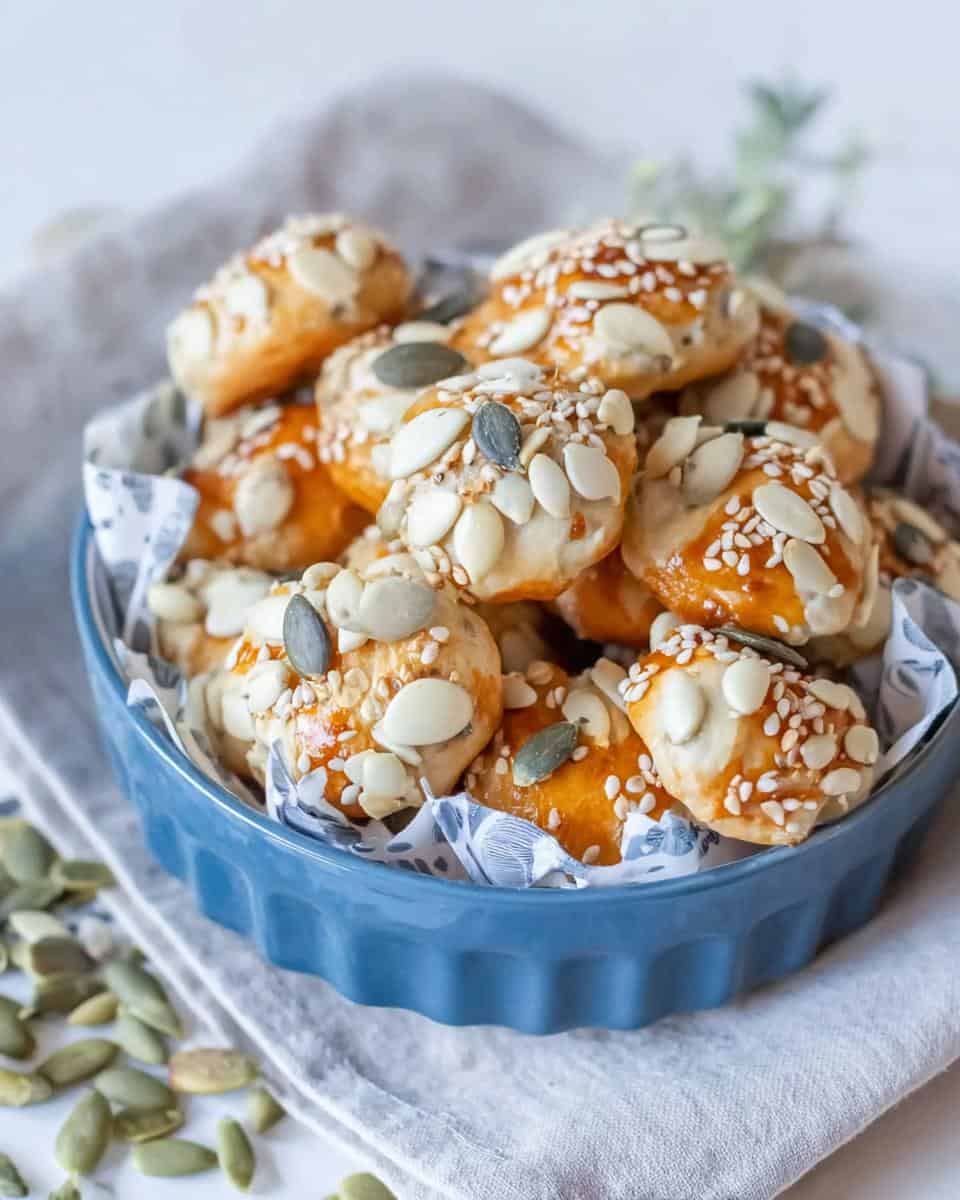 Schnelle Laugenstangen Happen mit Saaten - detail 2