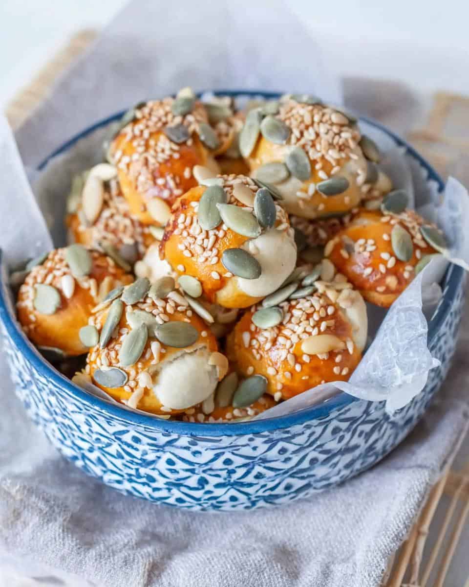 Schnelle Laugenstangen Happen mit Saaten - detail 3