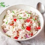 Schneller Reissalat mit Thunfisch Paprika Feta und Mayo Dressing