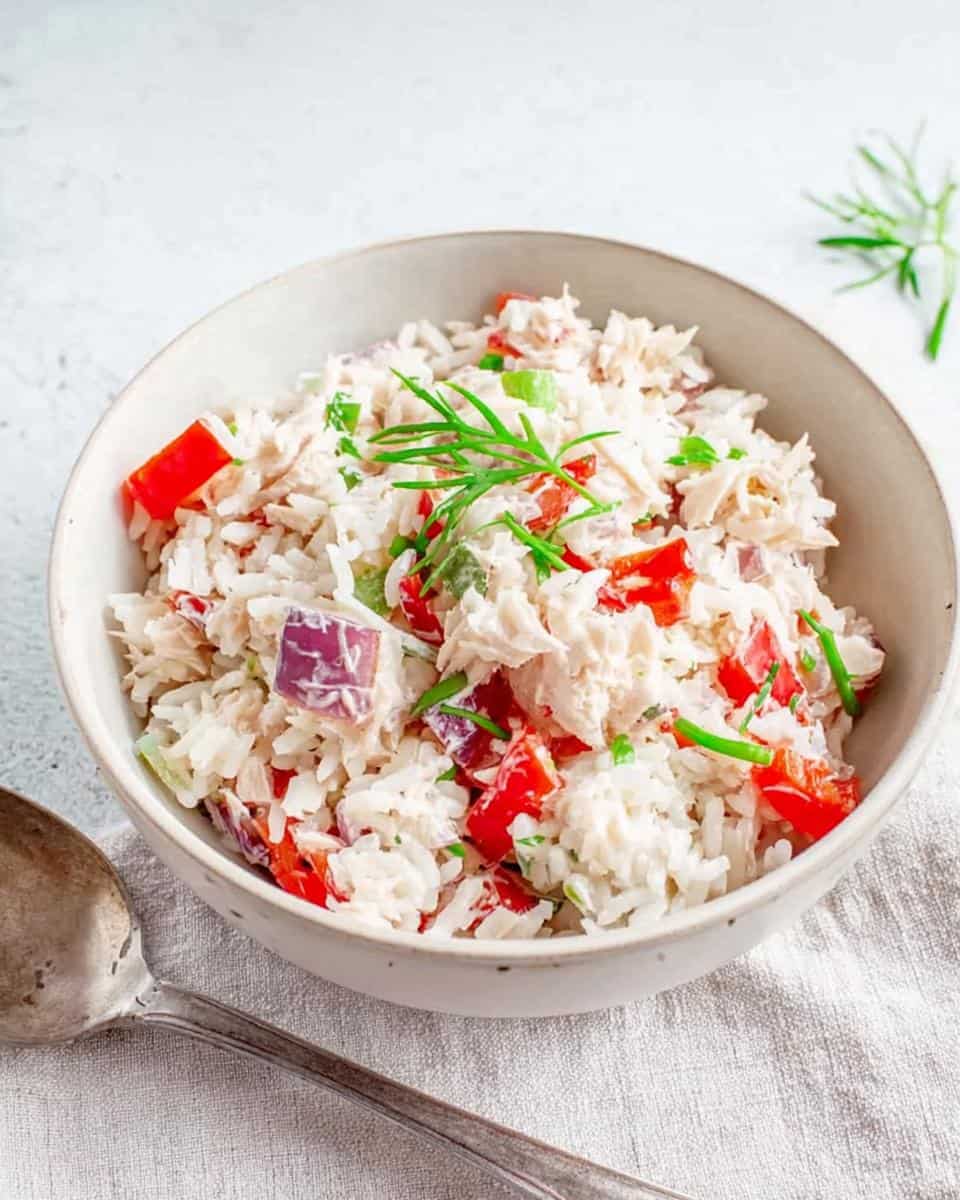 Schneller Reissalat mit Thunfisch Paprika Feta und Mayo Dressing - detail 3