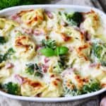 Tortellini Auflauf mit Brokkoli Schinken Käse Sahne Soße Rezept