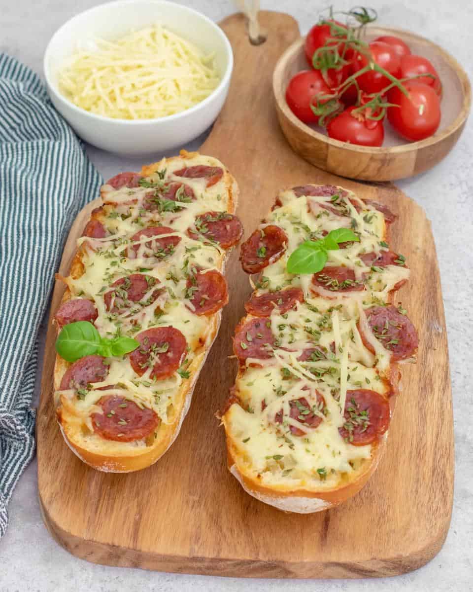 schnelle einfache Pizza Baguettes selber machen - detail 3